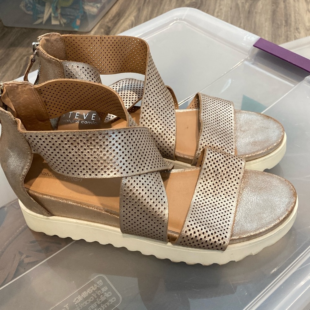 Steve Madden Platform Sandal size 10